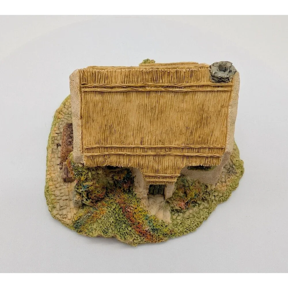 Irish Heritage Collection Paddy Flynn's Farmhouse Miniature Cottage Figure 1987